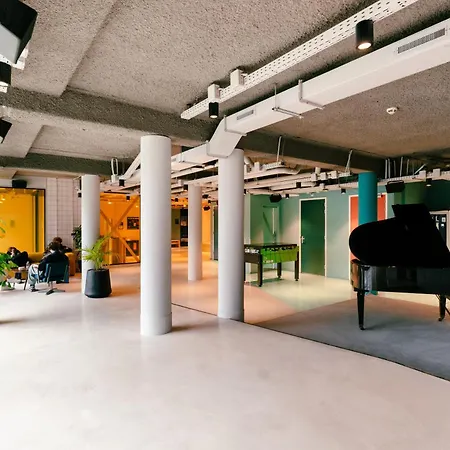 Отель The Social Hub Extended