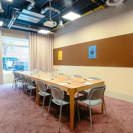 The Social Hub Extended Отель Гаага